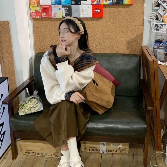 Sweater - Picture 5 of 5